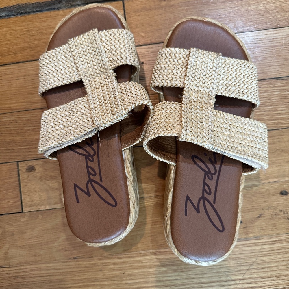 Zodiac Tan Woven Sandals